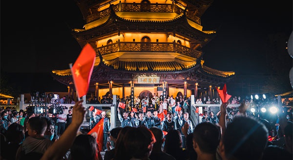 燃！快閃唱響《我和我的祖國(guó)》，國(guó)慶小長(zhǎng)假樂(lè)游里運(yùn)河！
